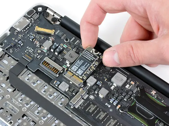 Anleitung MacBook Air A1370 (2010) öffnen