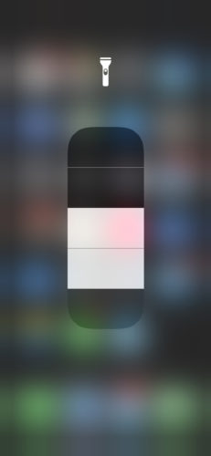 iPhone Taschenlampe Helligkeit einstellen im Kontrollzentrum